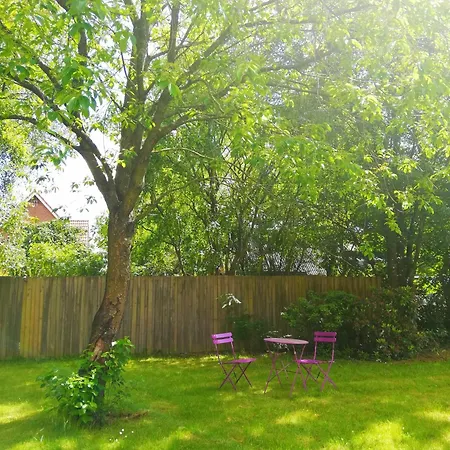 5 Minute Walk To Lego House - N18 - With Private Bathroom Billund