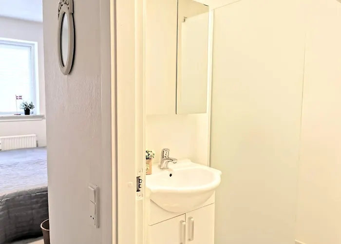5 Minute Walk To Lego House - N18 - With Private Bathroom Apartman Billund