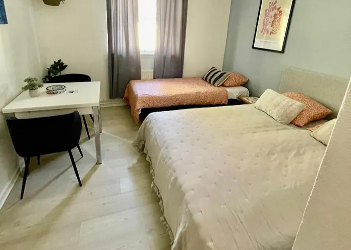 Apartman 5 Minute Walk To Lego House - N18 - With Private Bathroom *